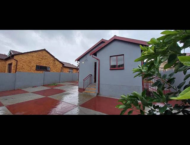 2 BEDROOM HOUSE FOR SALE IN MAMELODI EAST